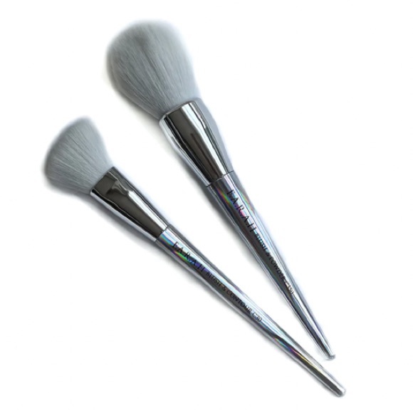 F.A.R.A.H. Essential duo holographic brushes, blush & powder; blush & contour - Picture 4 of 4
